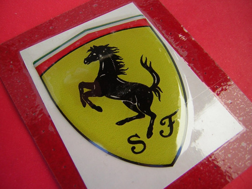 Ferrari - Escudo Autoadhesivo En Resina