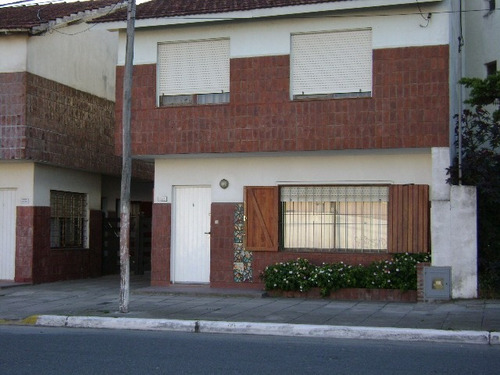 Imagen 11 de 11 de Duplex De 3 Dormitorios 2 Baños, Cochera Interna, Tv Cable