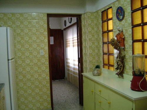 Imagen 9 de 11 de Duplex De 3 Dormitorios 2 Baños, Cochera Interna, Tv Cable