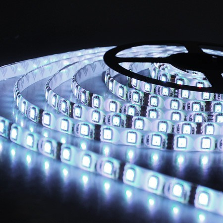 Imagen 6 de 7 de Cinta Led 5m Luz Blanca 300 Led 5050 Resistente Al Agua