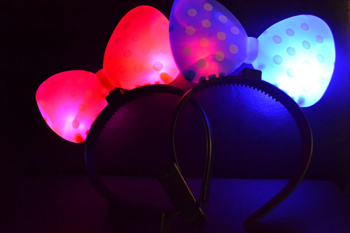 Imagen 6 de 10 de Vincha Moño Minnie Led Luminosa Pack Cotillon Combo X12