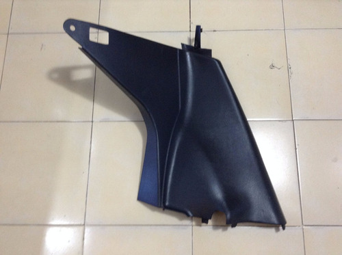 Moldura Vista Trasera Inferior Izquierda Cavalier 00-04