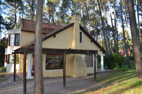 Imagen 2 de 12 de Casa 8 Personas En Complejo Solanas - Punta Del Este