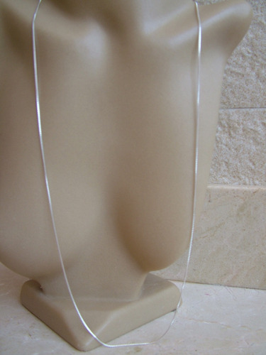 Imagem 3 de 8 de Corrente Veneziana Fina 70 Cm Prata 925 Maciça