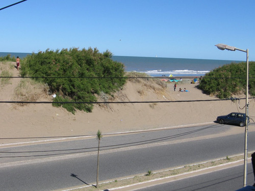 Imagen 9 de 14 de Duplex Mar De Ajo. Excelente Frente Al Mar Para 6 Personas!