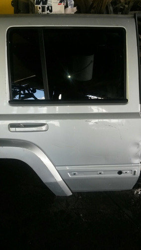 Puerta Tracera Jeep Comander Izquierda