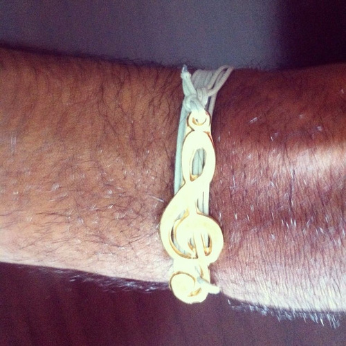 Pulseira Com Clave De Sol Dourada