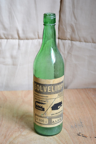 Antigua Botella De Solvente Marca Solvelimp Año 1977