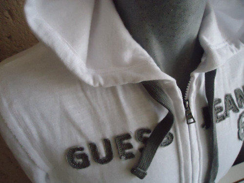 Guess Sudadera  Talla M $690