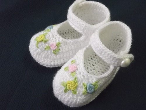 Ropa Bebe Tejida A Mano: Zapatitos Tejidos Y Bordados.