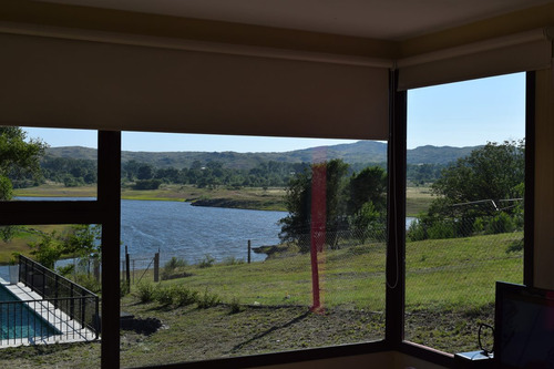 Imagen 5 de 14 de Casa Frente Al Lago Cordoba - Potrero De Garay