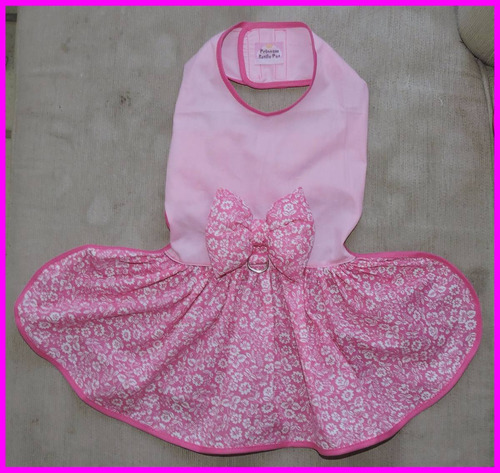 Imagem 1 de 3 de Vestido Pet Rosa + Laço De Brinde Cão Gato Pet Shop
