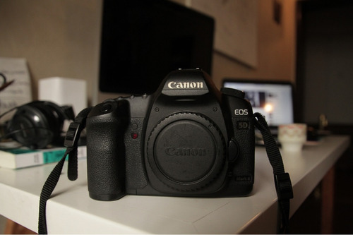 Canon 5d Mark Ii 50mil Disparos+1 Bateria+lexar 800x 32 Gb