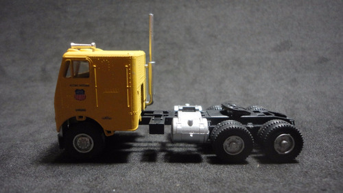 Llm - Camion White Freightliner  Union Pacific  Athearn  H O