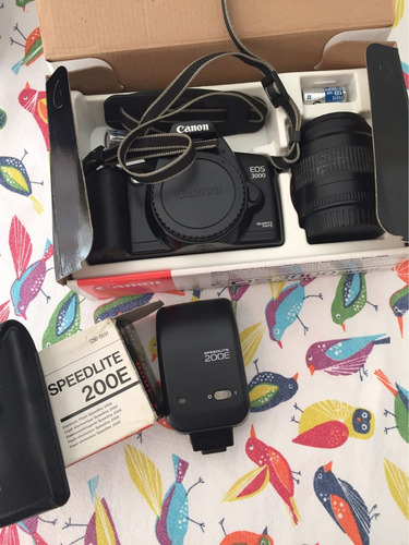 Canon Eos 3000 Qd Kit + Speedlite 200e Como Nueva (Usado)
