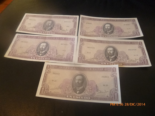 5 Billetes De 1 Escudo Massad Ibañez Distinta Serie (c-2-12
