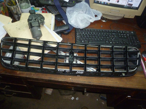 Imagen 2 de 2 de Vendo Parrilla De Volvo Xc90, Año 2006, # 8620641