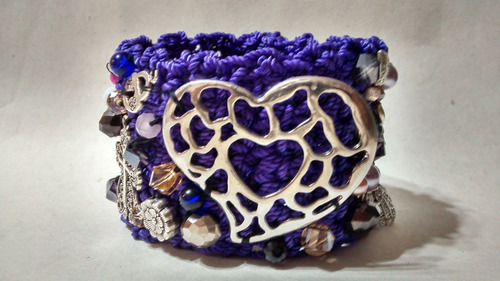 Brazalete Tejido Con Dijes