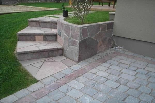 Imagen 1 de 6 de Adoquines Gris De Piedra Natural