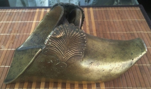 Estribo Antiguo En Bronce Tipo Zapato