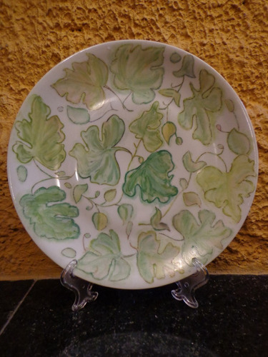 Antigo Prato De Parede Em Porcelana - R 0182