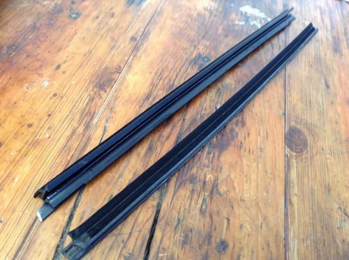 Cañuelas Puerta Trasera Izquierda Vw Derby Mod: 00-07 Oem