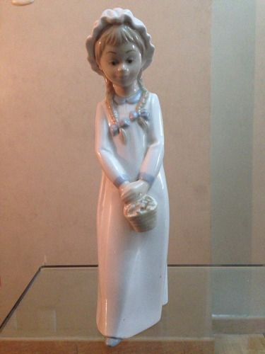 Hermosa Figura De Porcelana Nina Zaphir Hecha En España