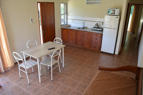 Imagen 7 de 14 de Casa Alquiler Termas Dayman Salto Bungalows Serena Temporal