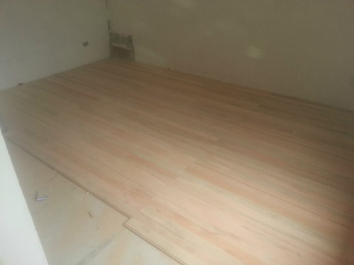 Colocacion De Piso De Madera Aukalipto Grandis