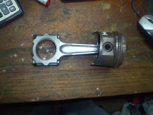 Vendo Piston Y Biela  De Peugeot 405, Año 1994, Gasolina