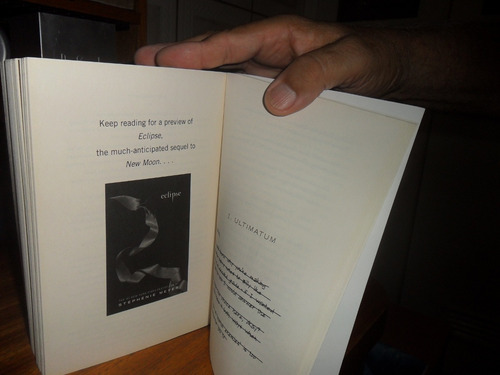 Imagem 3 de 5 de Livro New Moon Stephenie Meyer - Livro Em Inglês