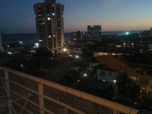 Imagen 13 de 14 de Alquiler Villa Gesell Frente Al Mar