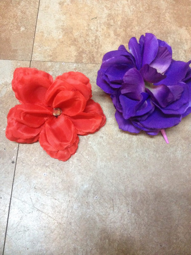 Flor De Tela Violeta Con Pinza (centro)