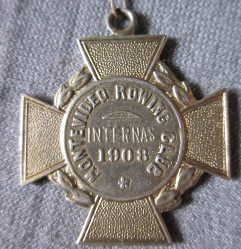 Medalla Montevideo Rowing Club Año 1908