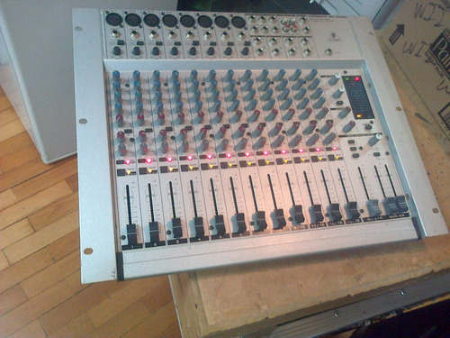 Behringer Mx2004a Eurorack Mixer