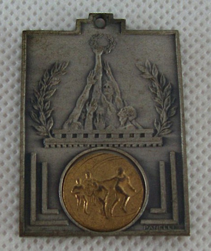 Medalhas  Ao Vencedor Da 2° Di 1966.