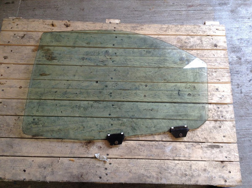 Vidrio Cristal Trasero Izquierdo Cirrus Stratus 95-00 Oem
