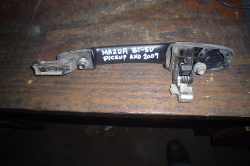 Imagen 3 de 3 de Vendo Manigueta Trasera Izquierda De Mazda Bt-50, Año 2009