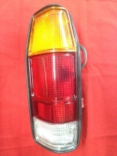 Faro Posterior Generico Para Mazda 1600 Ford Courier