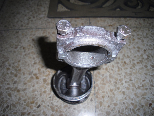 Imagen 1 de 3 de Vendo Piston Y Biela De Daewoo Racer 1990