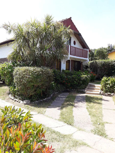 Casa Tipo Cabaña Dúplex En Miramar