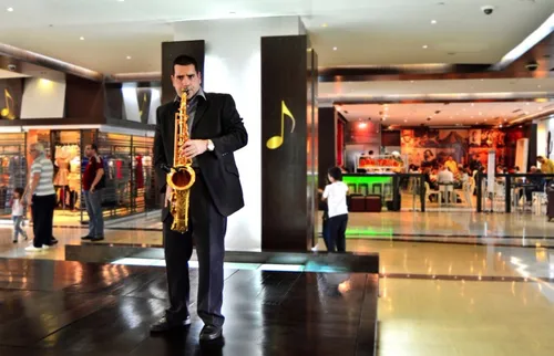 Saxofonista Eventos Y Orquesta De Trio Bailable Y Discplay