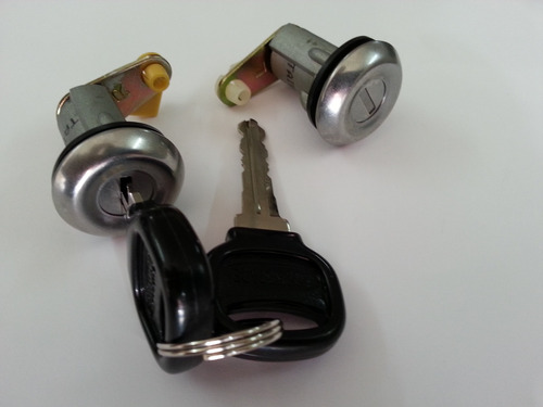 Festiva-mazda 323 Cilindro Y Llave Para Cerradura De Puerta.