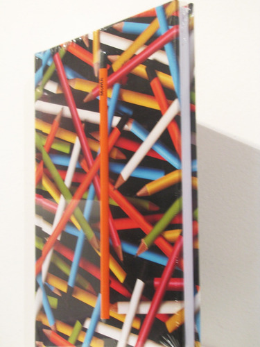 Imagen 2 de 2 de Cuaderno Lapiz Color En Portada / Moma/ Importado New York