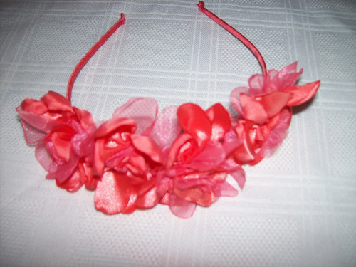 Imagen 2 de 7 de Vincha Con Flores De Tela Todos Los Colores!!!