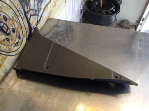 Moldura Plastico Trasero Derecho De Focus Sedan Mod 00-04