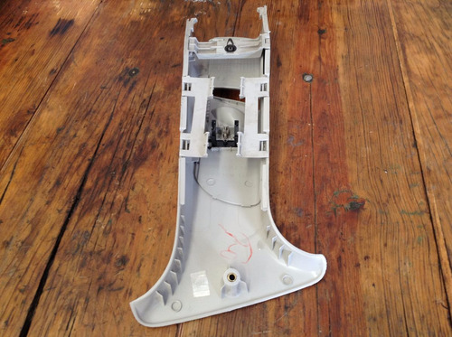Plastico Cubre Poste Central Sup Izquierdo Chevrolet Corsa