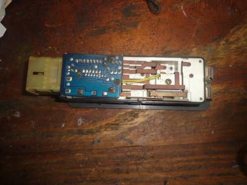 Imagen 3 de 5 de Vendo Power Window De Mazda 323, Año 1994