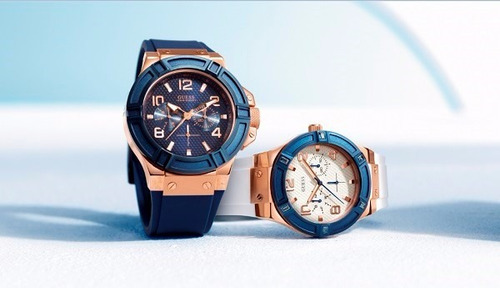 Imagen 4 de 5 de Reloj Guess W0247g3 Caucho Azul Y Dorado. Agente Oficial.