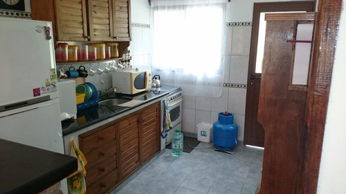Imagen 6 de 14 de Excelente Casa Con Gran Terreno Y Barbacoa - Cercada